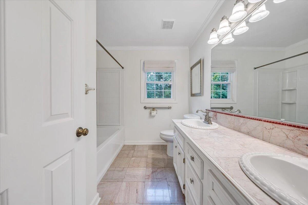 3327 Hollyfield CIR - Photo 45