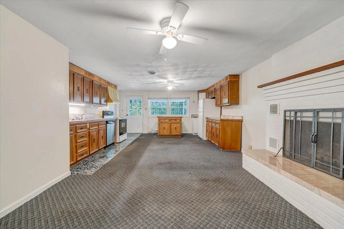 3327 Hollyfield CIR - Photo 47