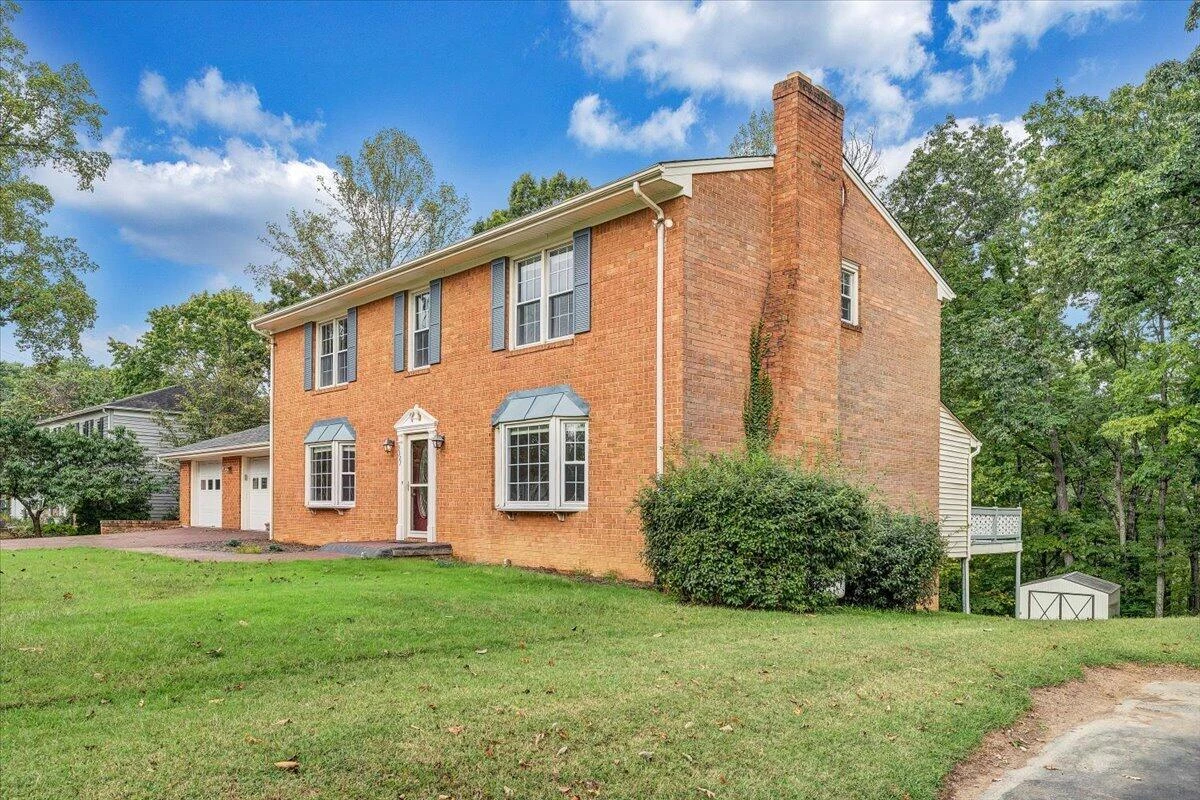 3327 Hollyfield CIR - Photo 66