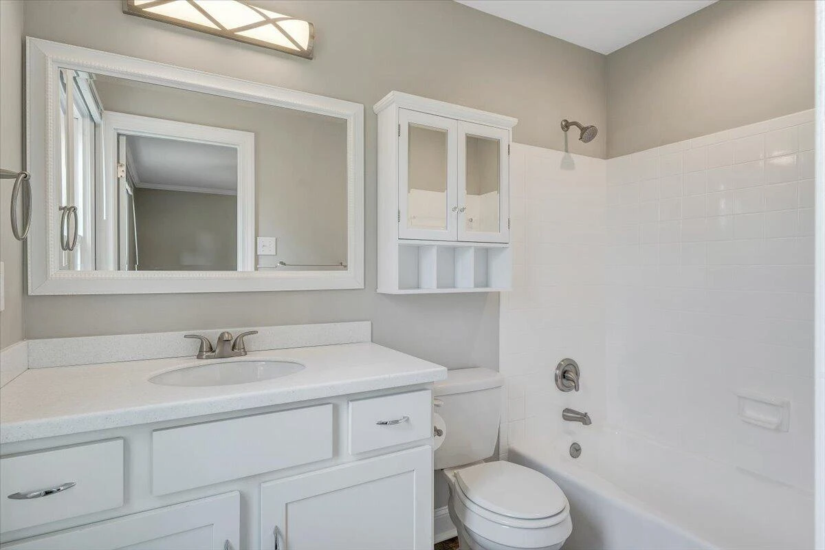 1043 Glebe RD - Photo 19