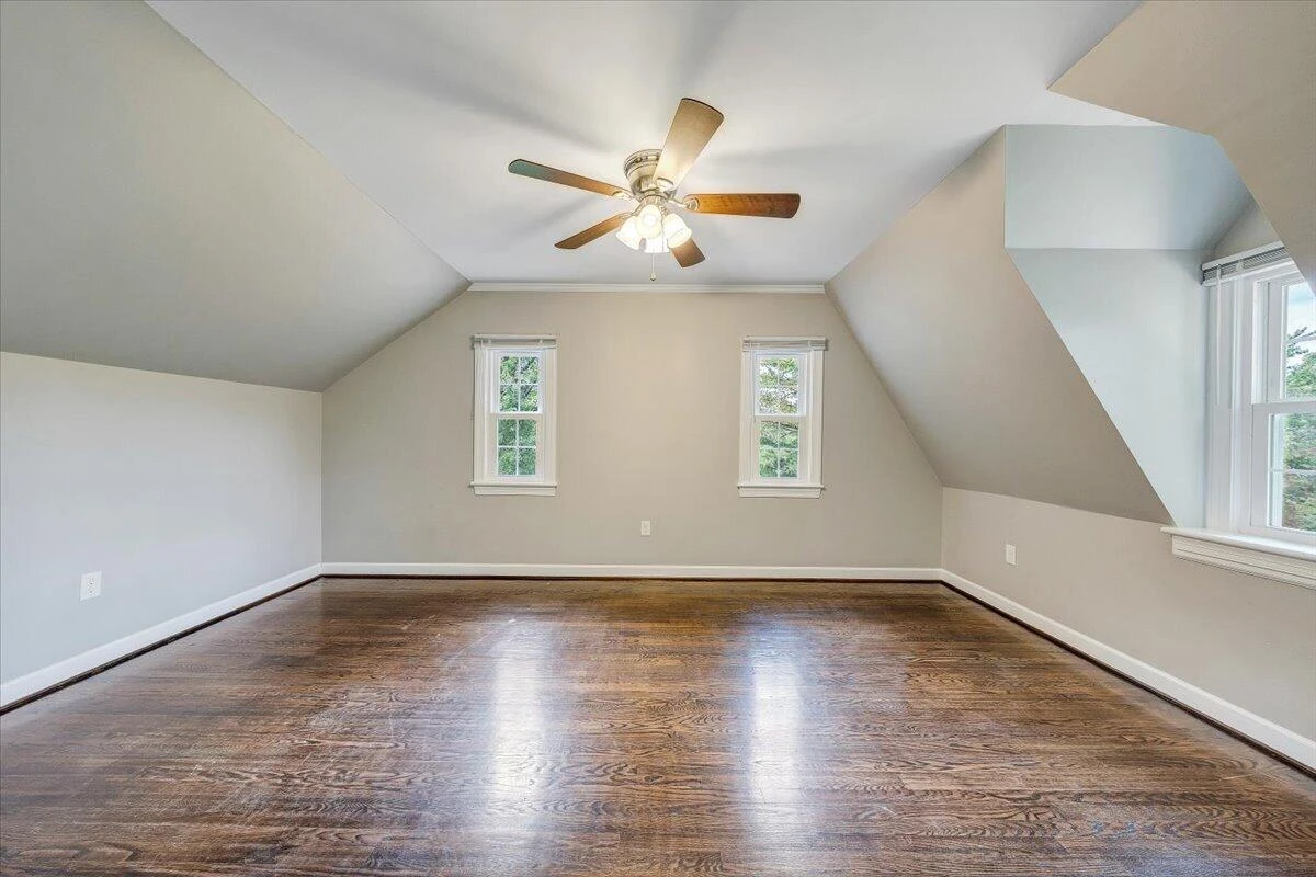 1043 Glebe RD - Photo 20