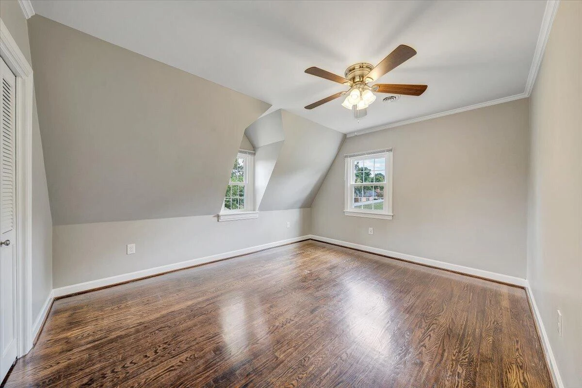 1043 Glebe RD - Photo 22