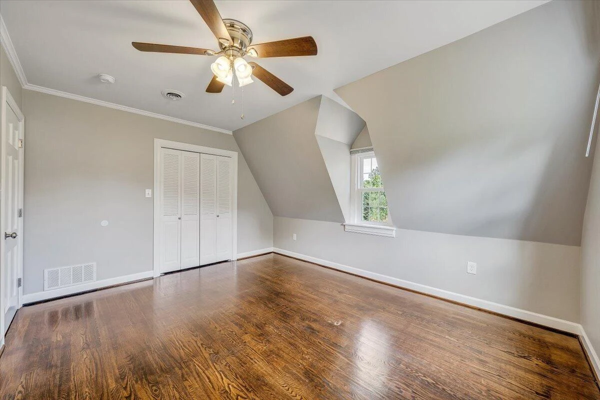 1043 Glebe RD - Photo 23