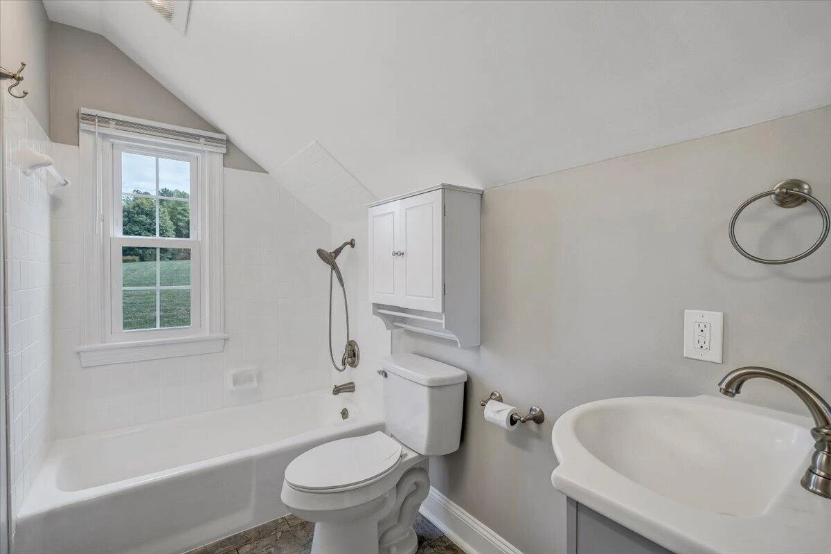 1043 Glebe RD - Photo 24