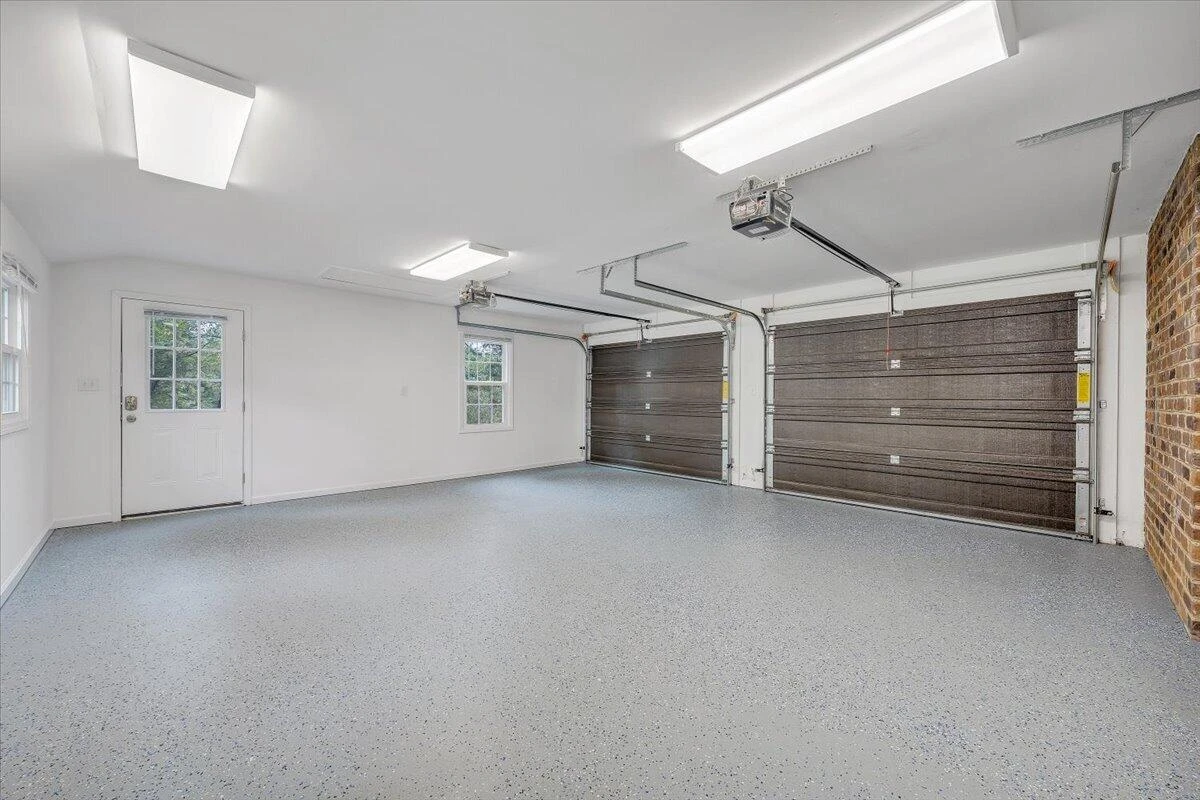 1043 Glebe RD - Photo 35