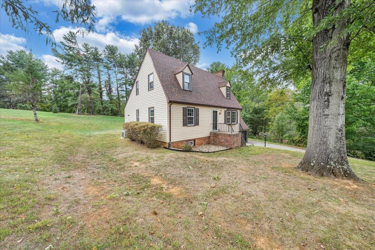 1043 Glebe RD - Photo 53