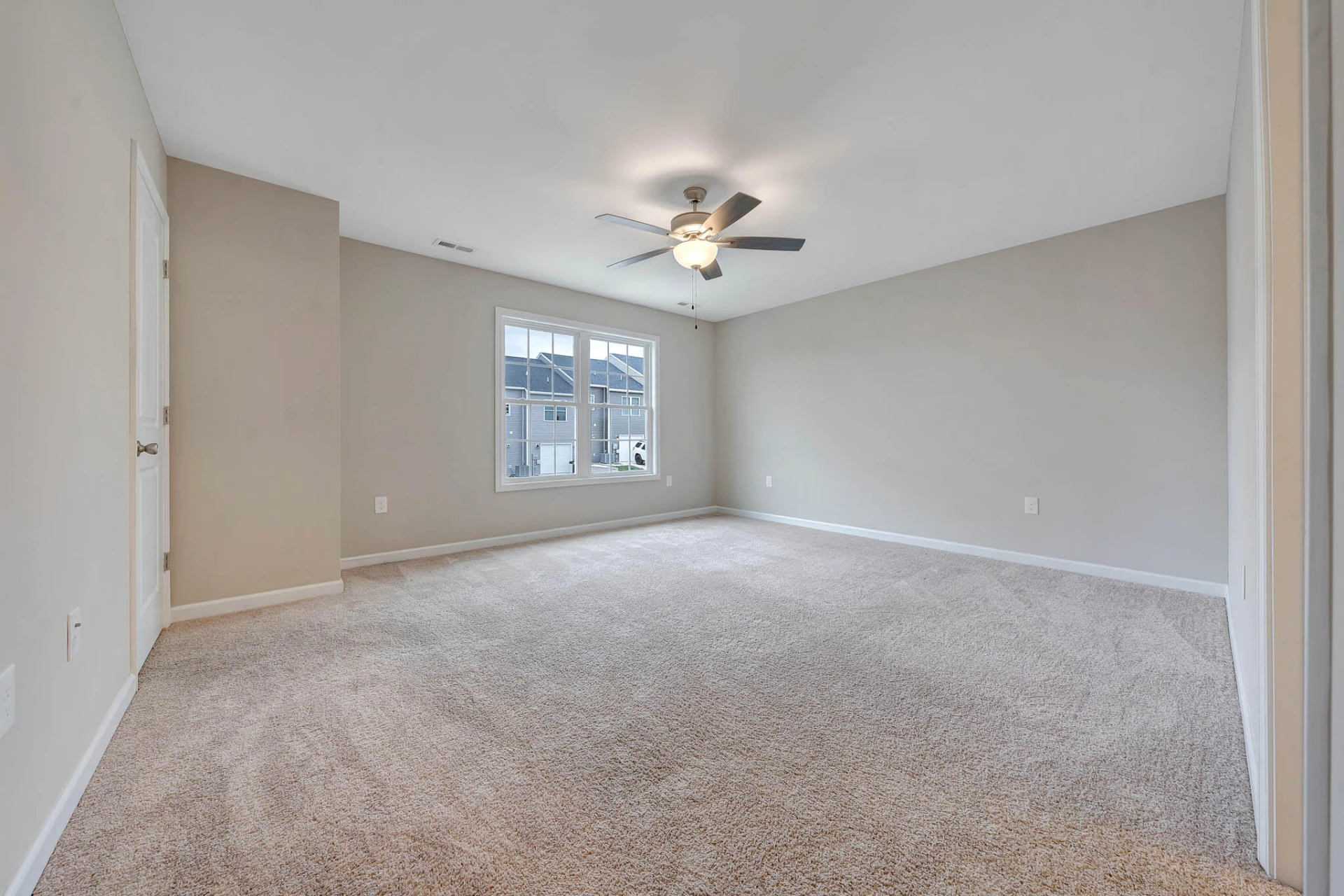 1056 Brandon AVE SW - Photo 18