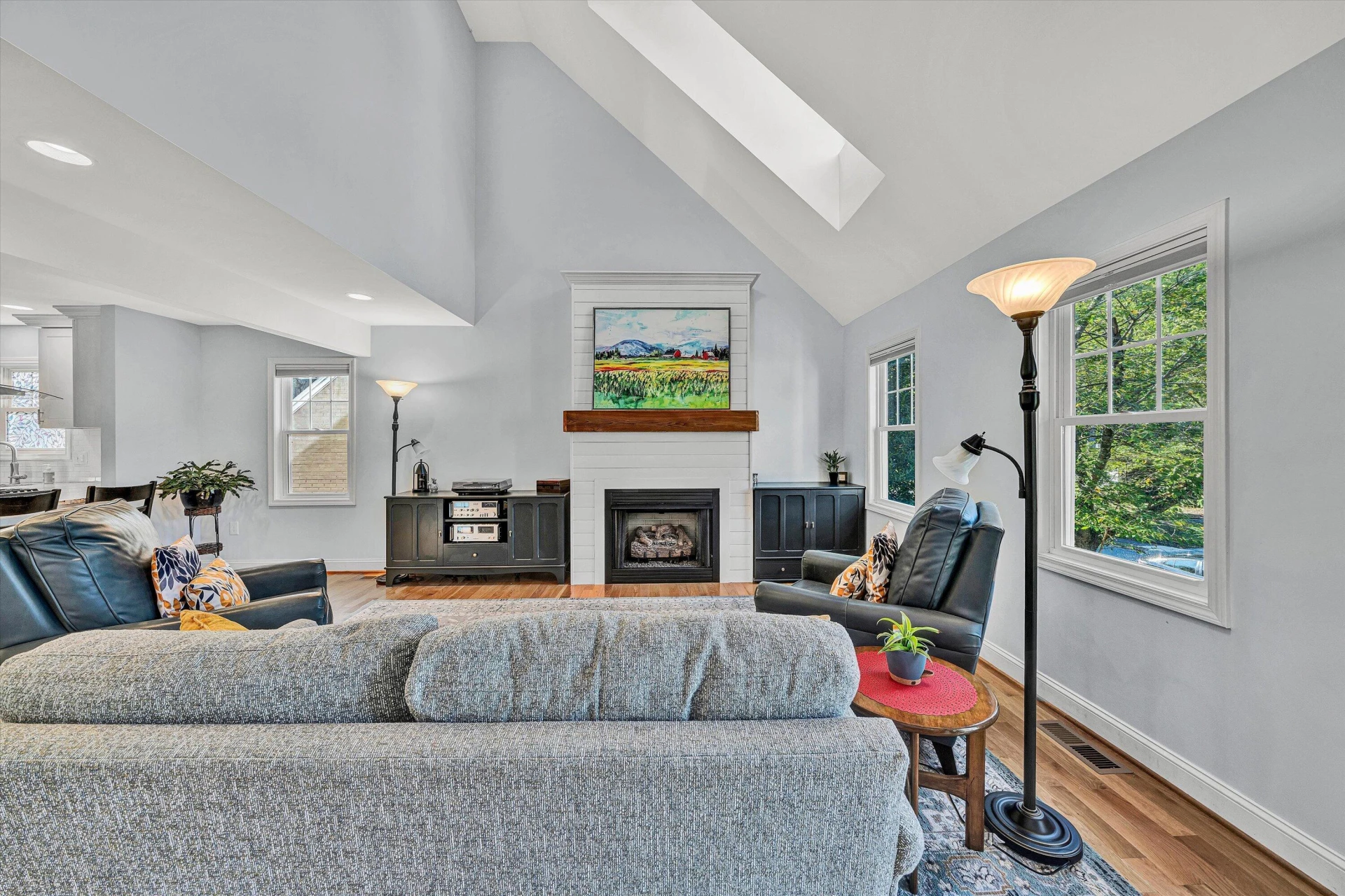 1705 Windsor AVE SW - Photo 5