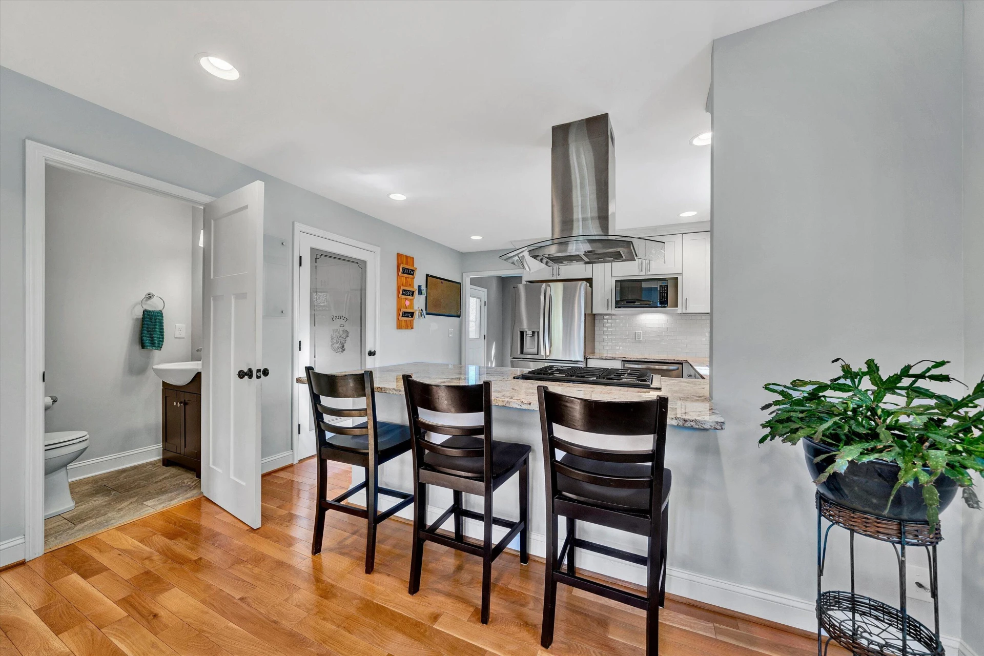 1705 Windsor AVE SW - Photo 10