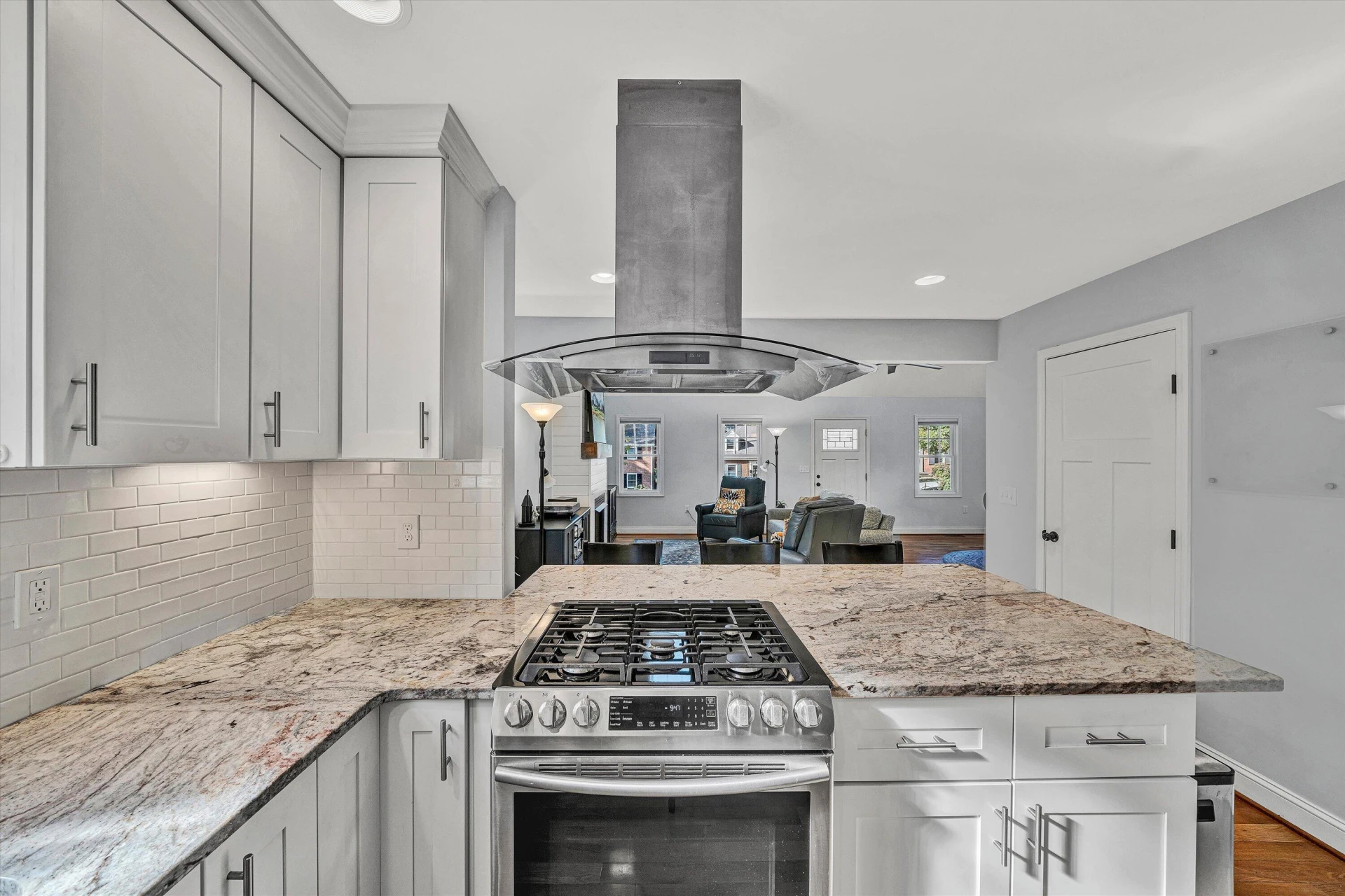 1705 Windsor AVE SW - Photo 13