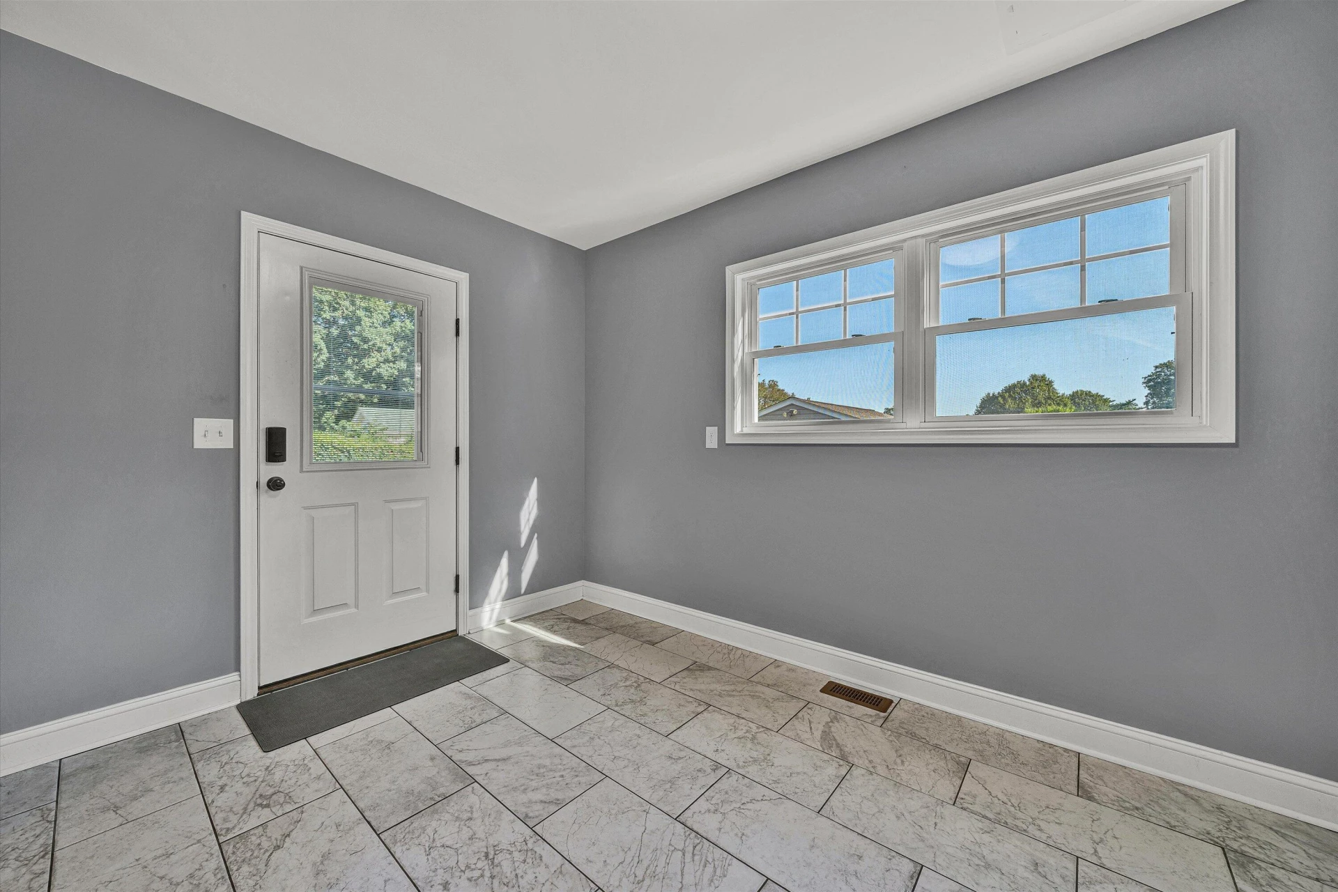 1705 Windsor AVE SW - Photo 15
