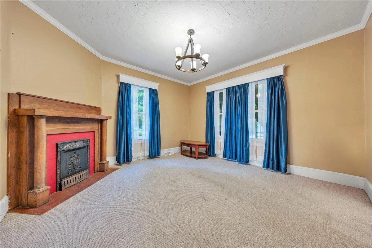 2220 Eastgate AVE NE - Photo 18