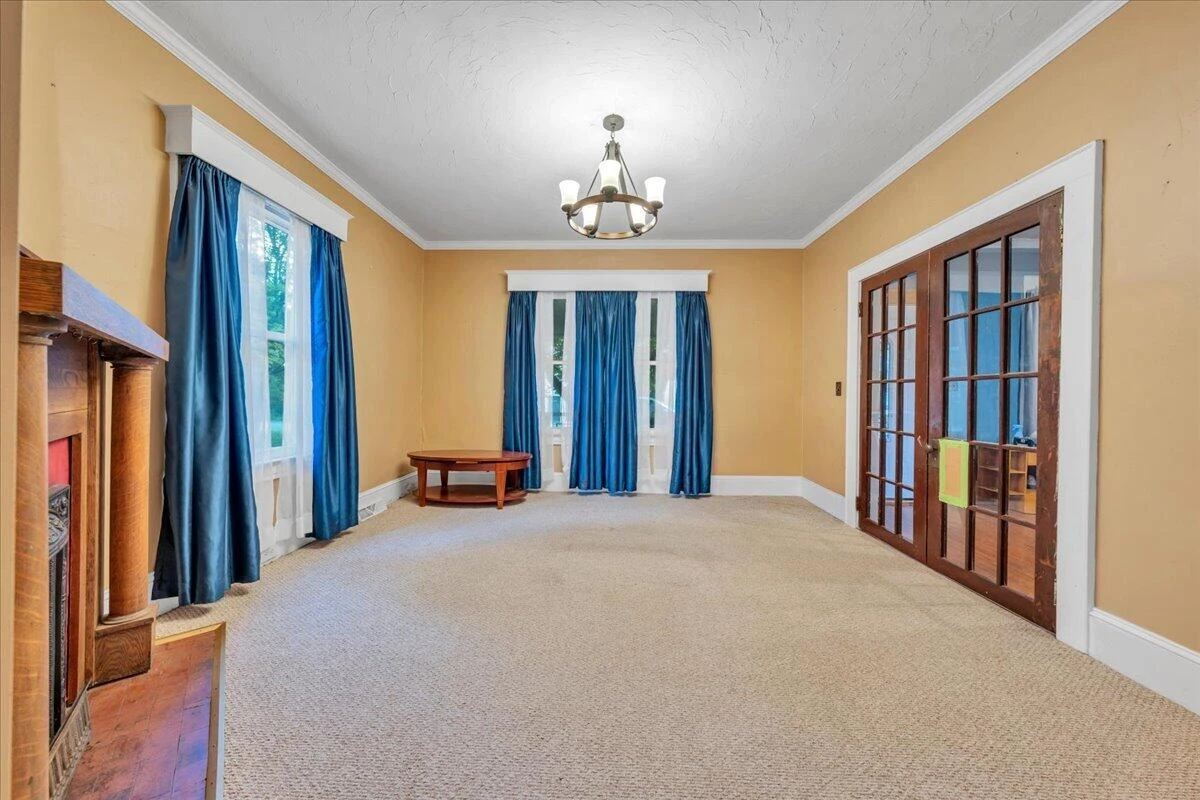 2220 Eastgate AVE NE - Photo 19