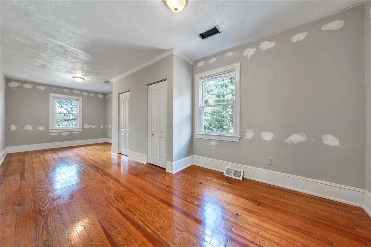 2220 Eastgate AVE NE - Photo 25