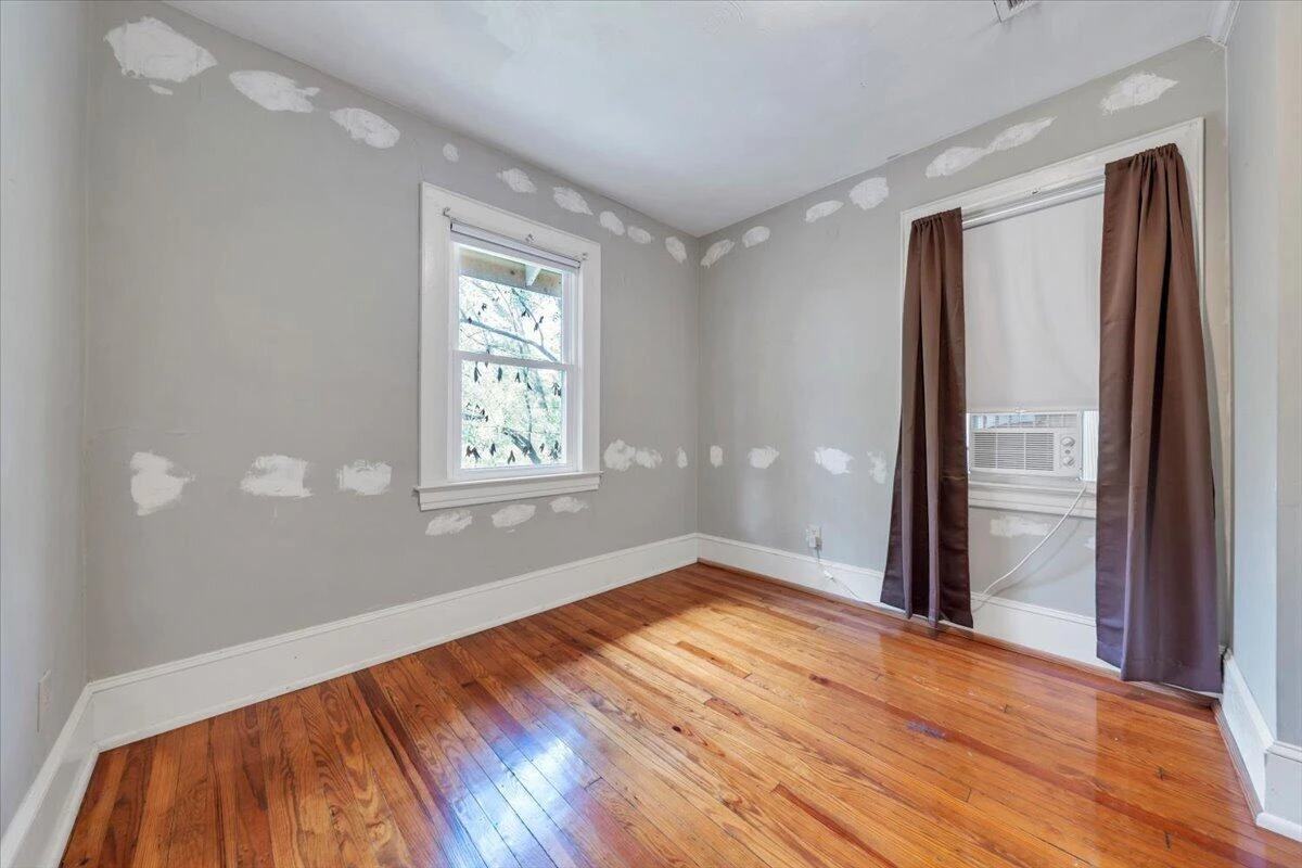 2220 Eastgate AVE NE - Photo 26