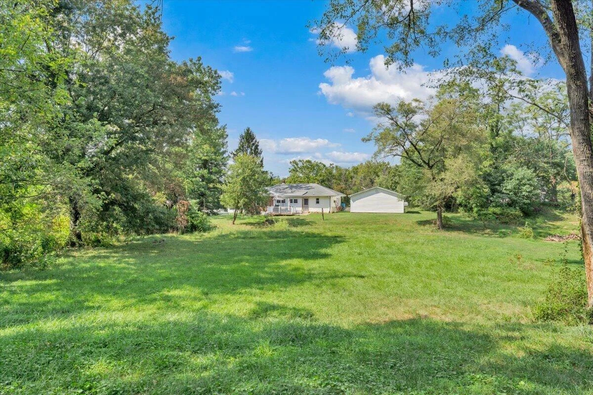2220 Eastgate AVE NE - Photo 37