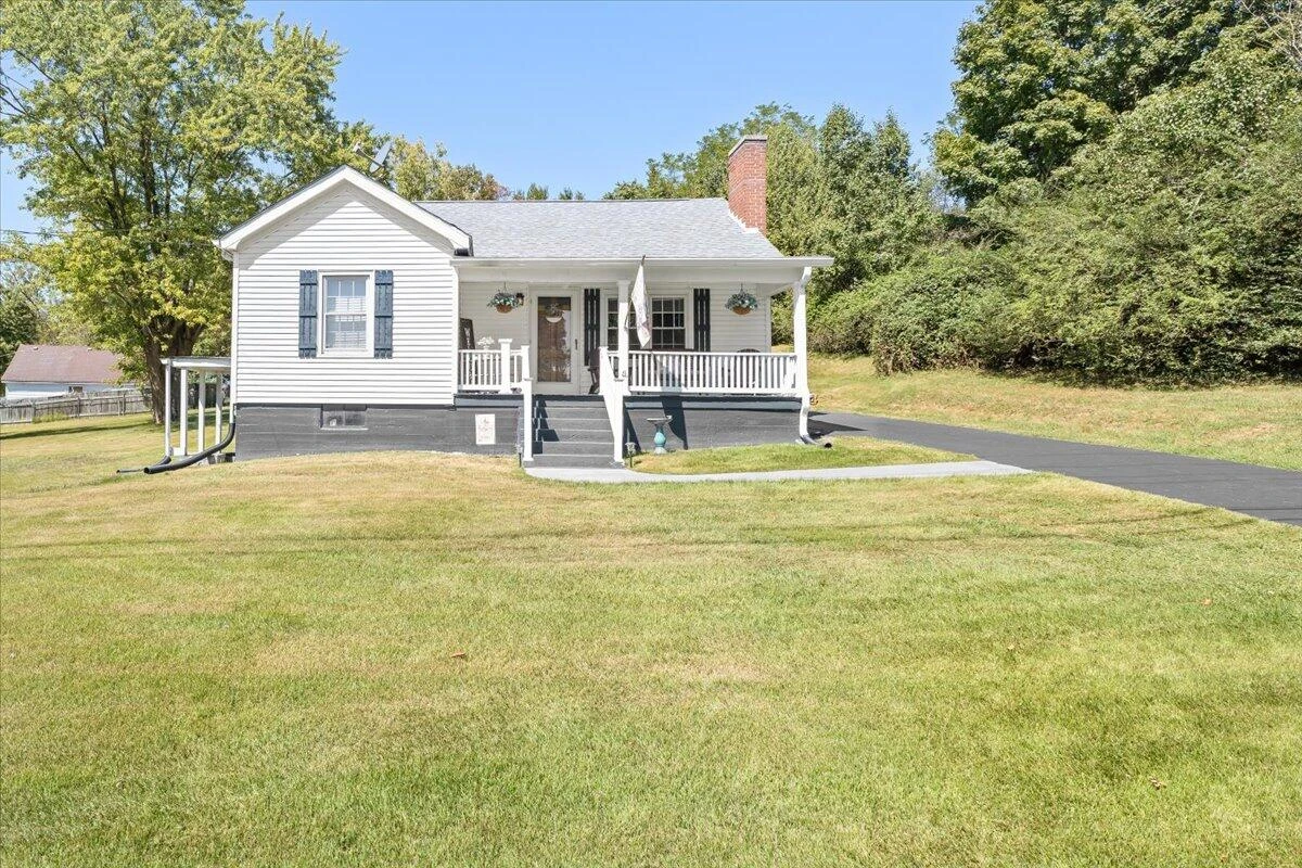 1615 Garst ST - Photo 2