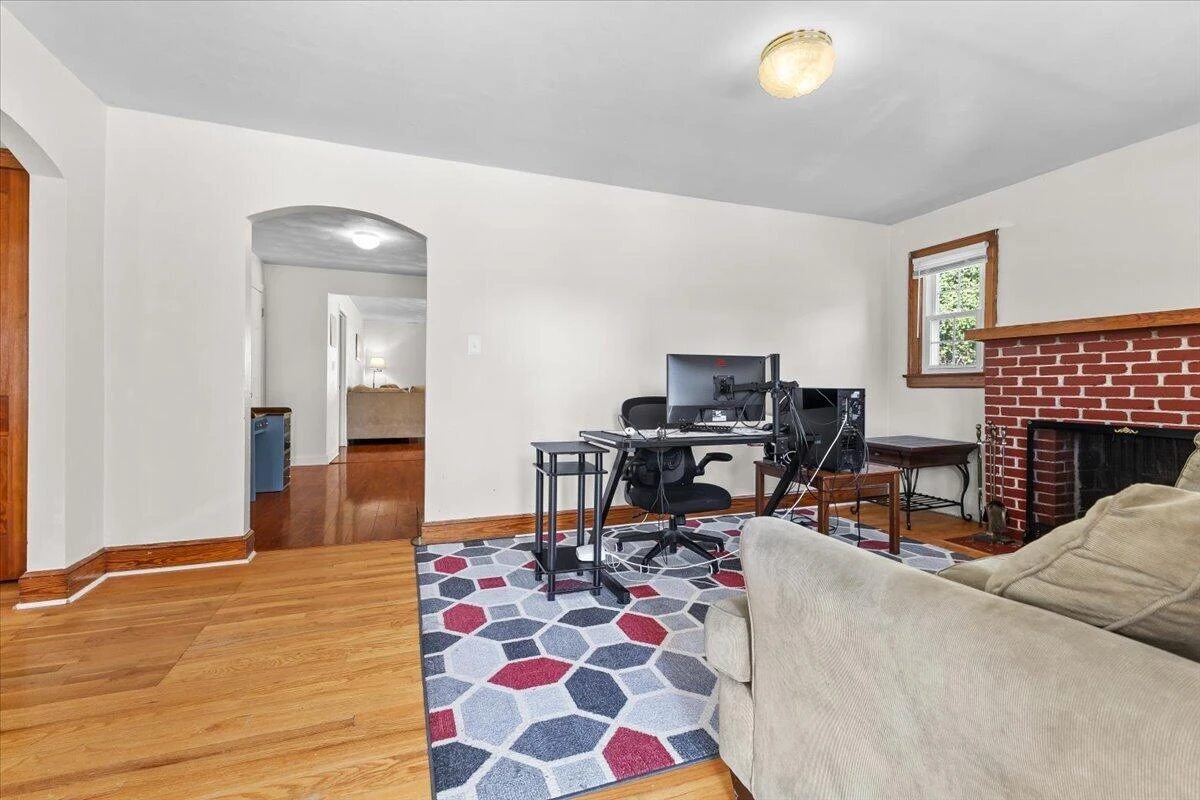 1615 Garst ST - Photo 5