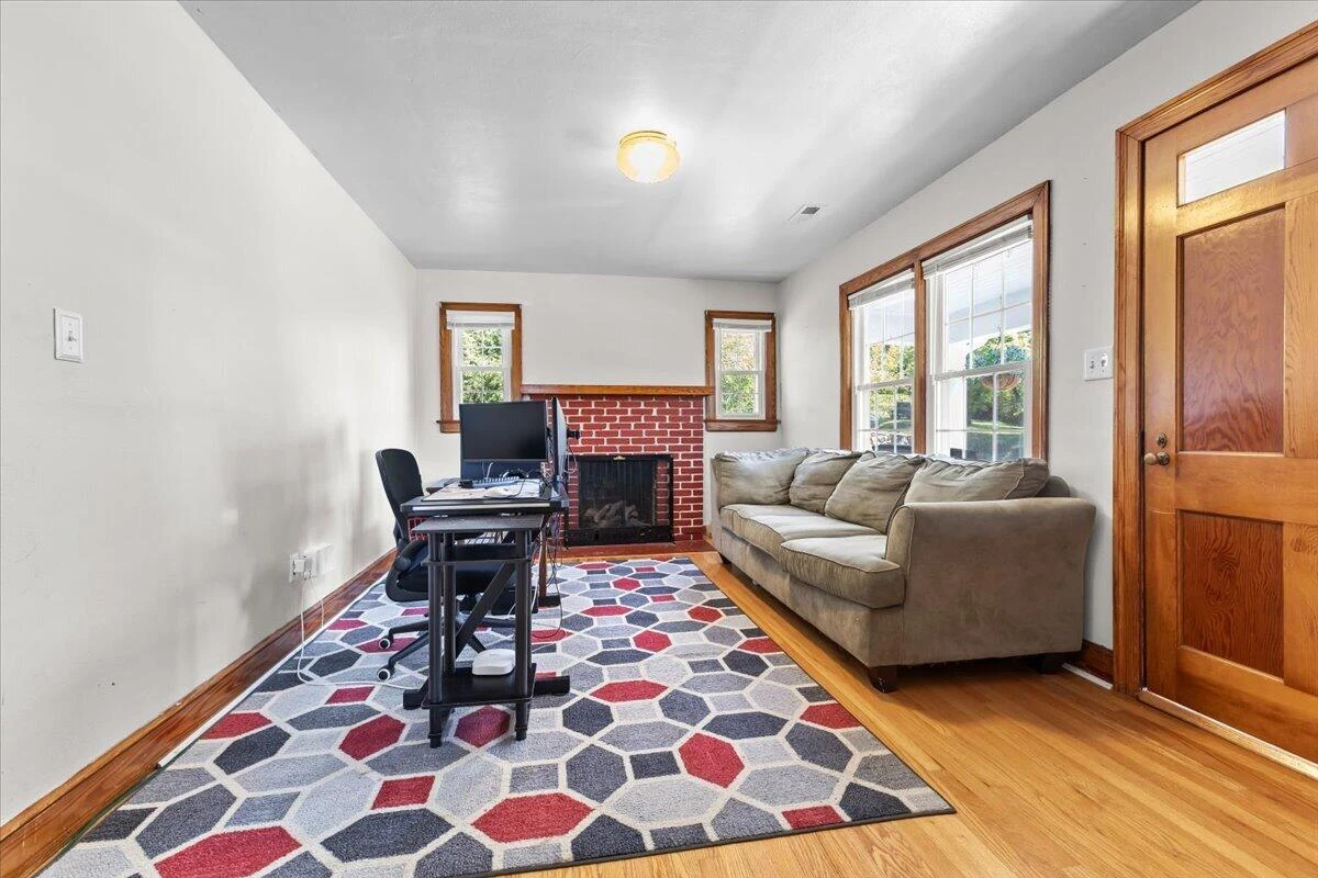 1615 Garst ST - Photo 6