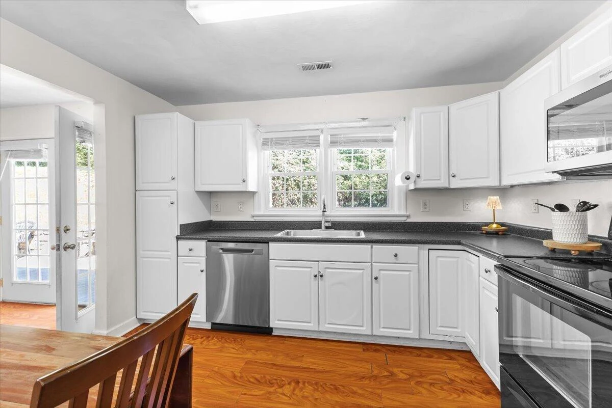 1615 Garst ST - Photo 13