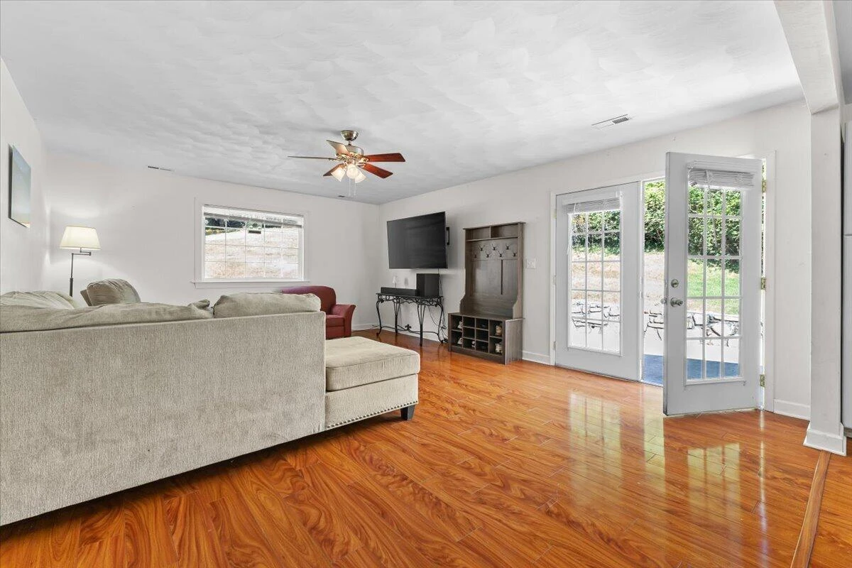1615 Garst ST - Photo 16