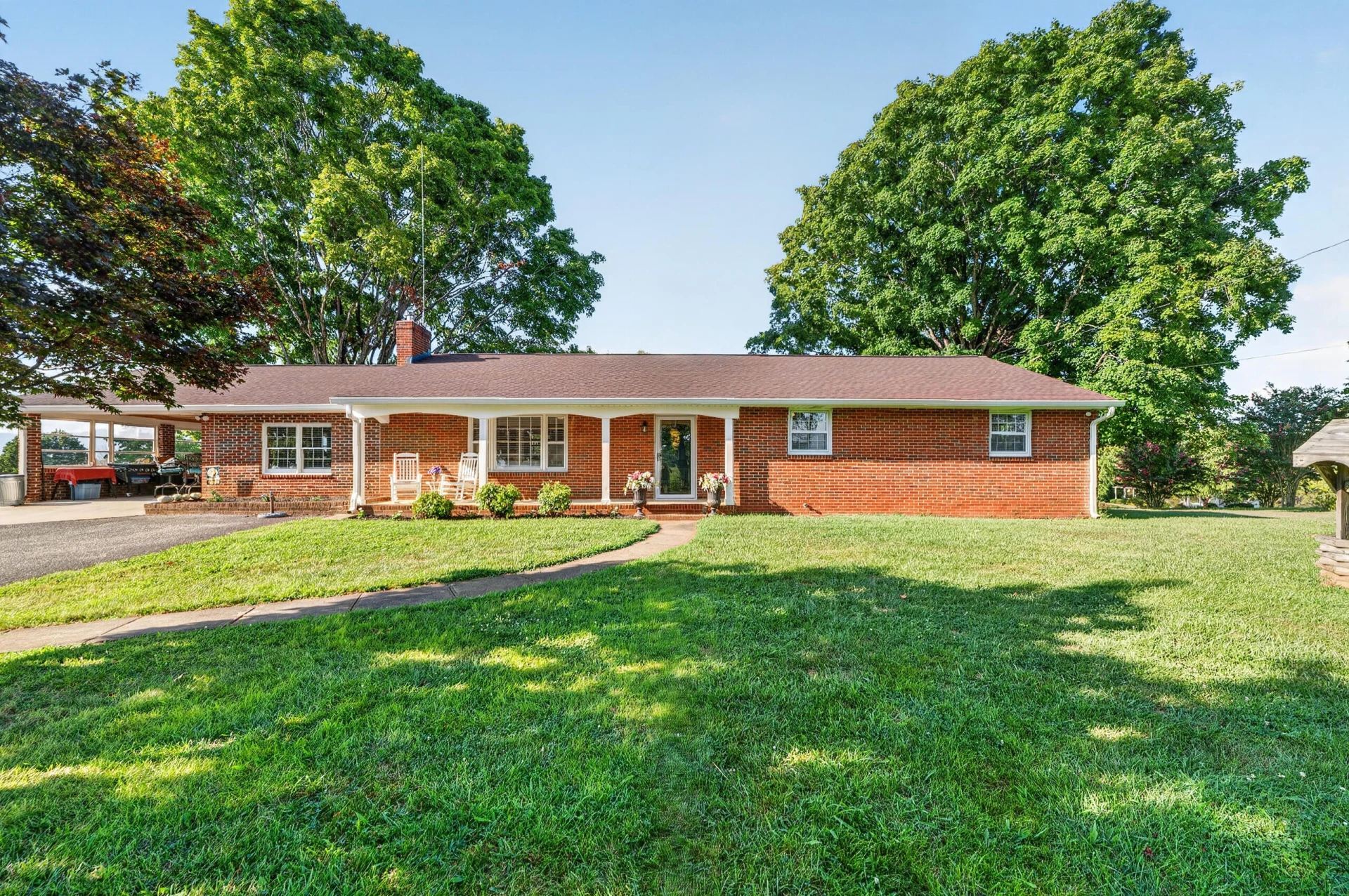 8450 Forest RD - Photo 6