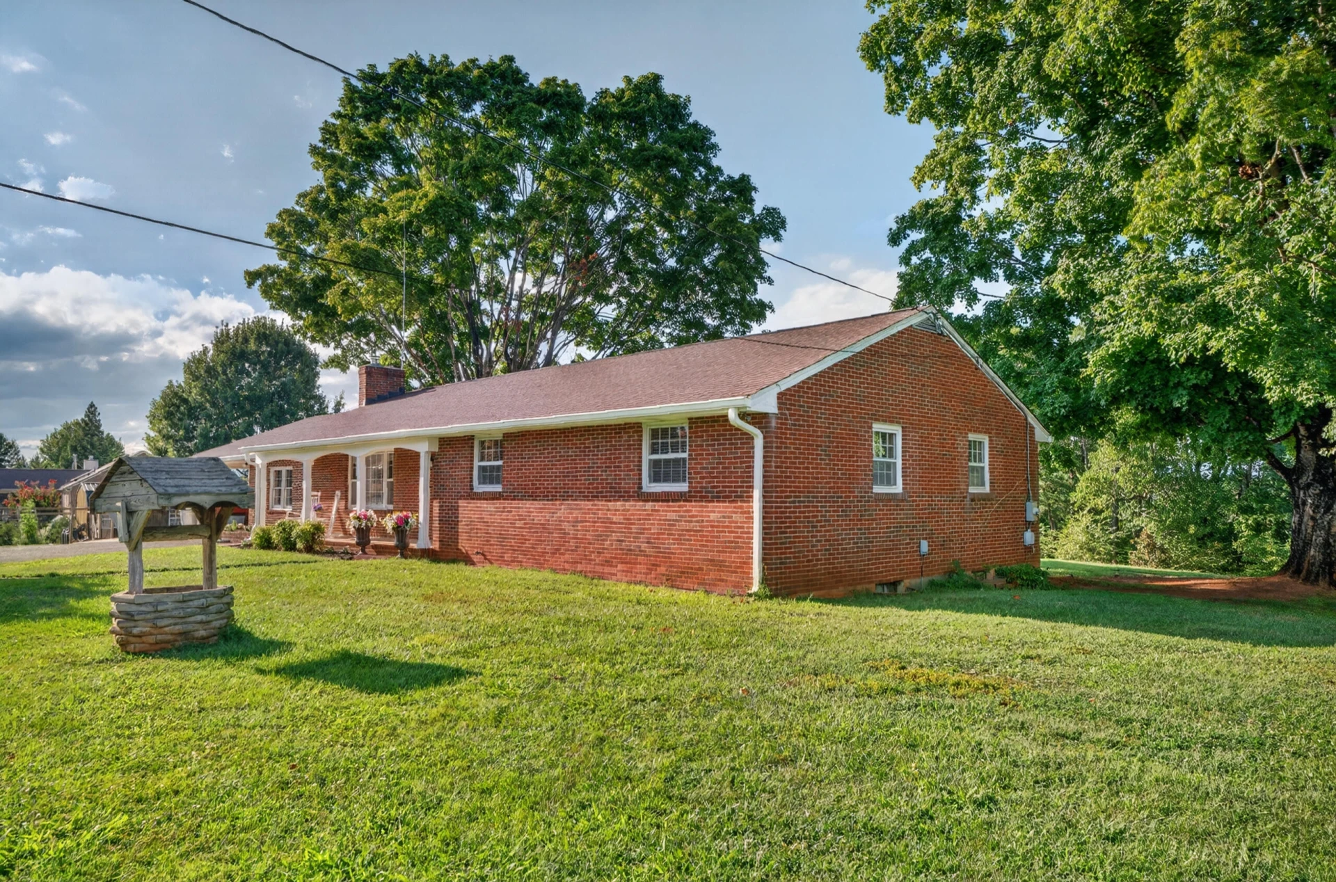 8450 Forest RD - Photo 11