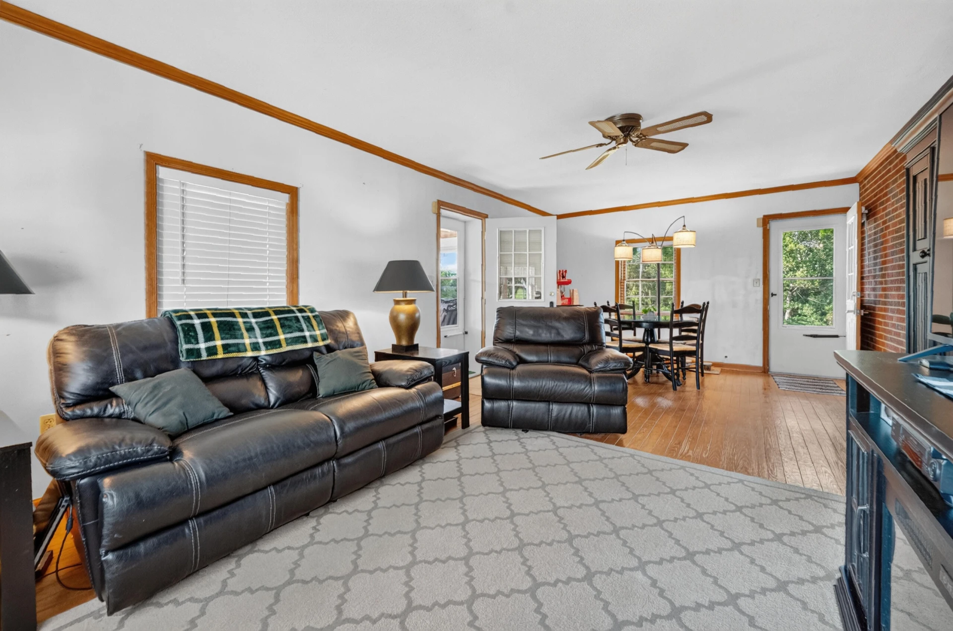 8450 Forest RD - Photo 29