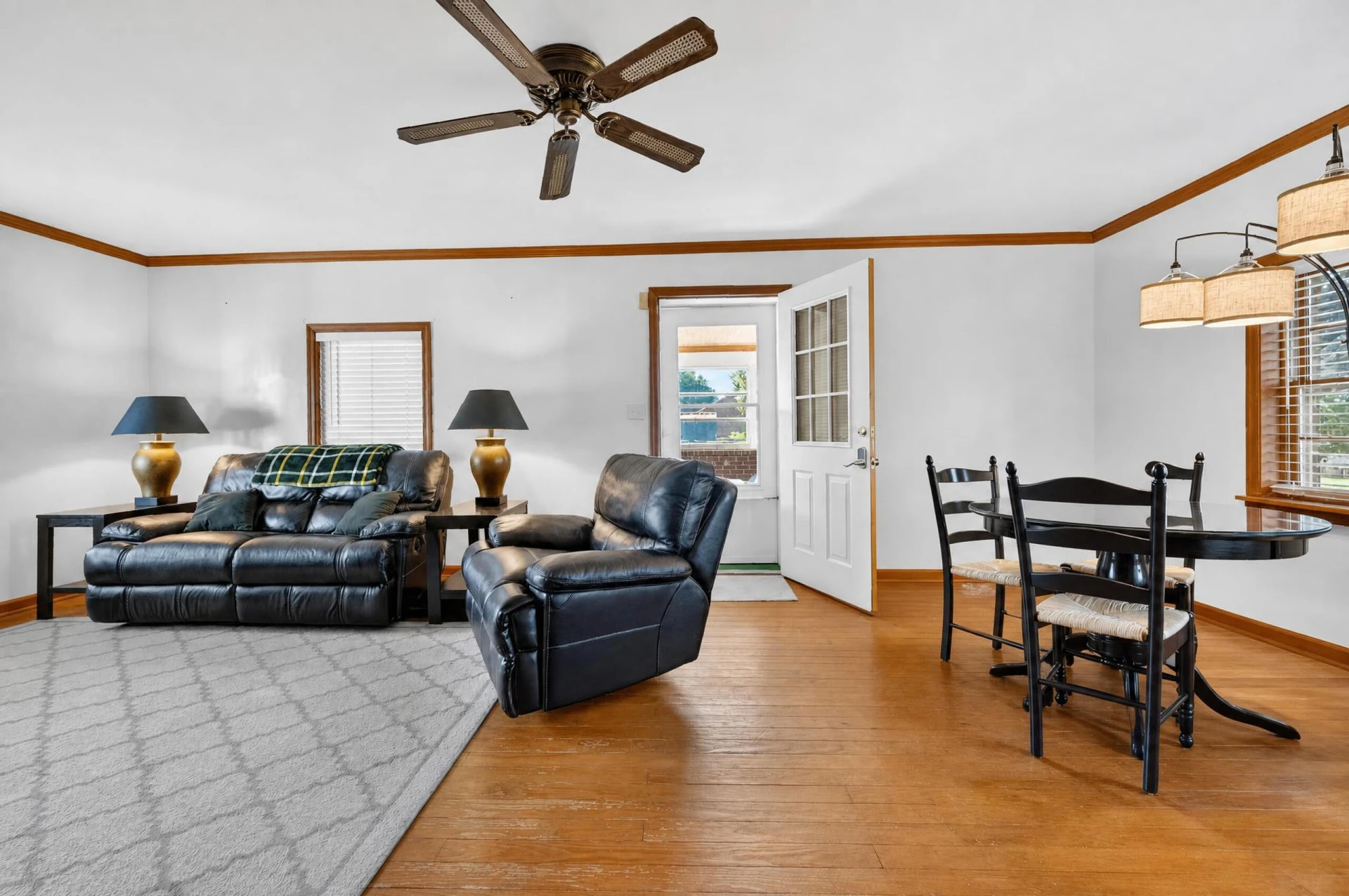 8450 Forest RD - Photo 32