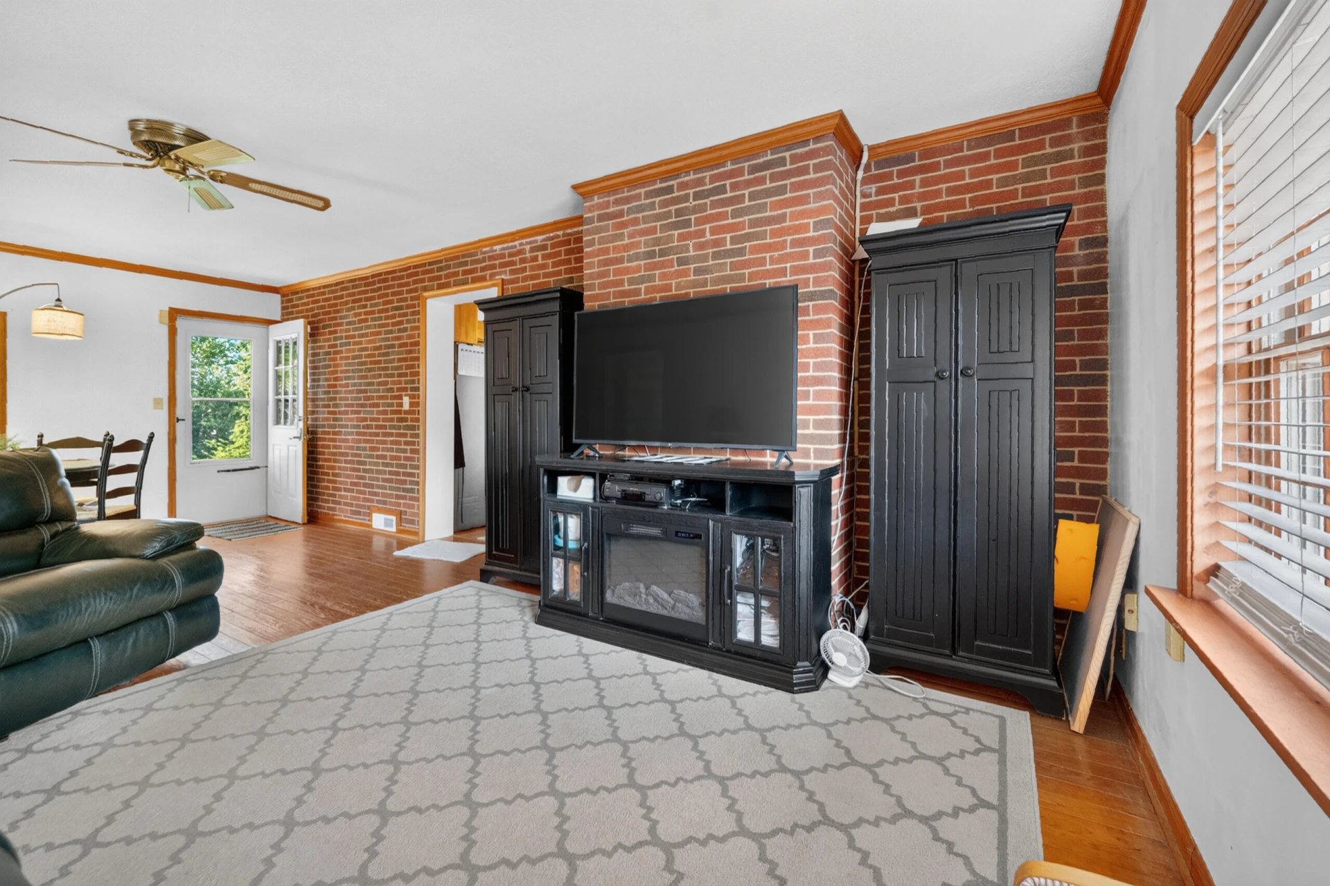 8450 Forest RD - Photo 34