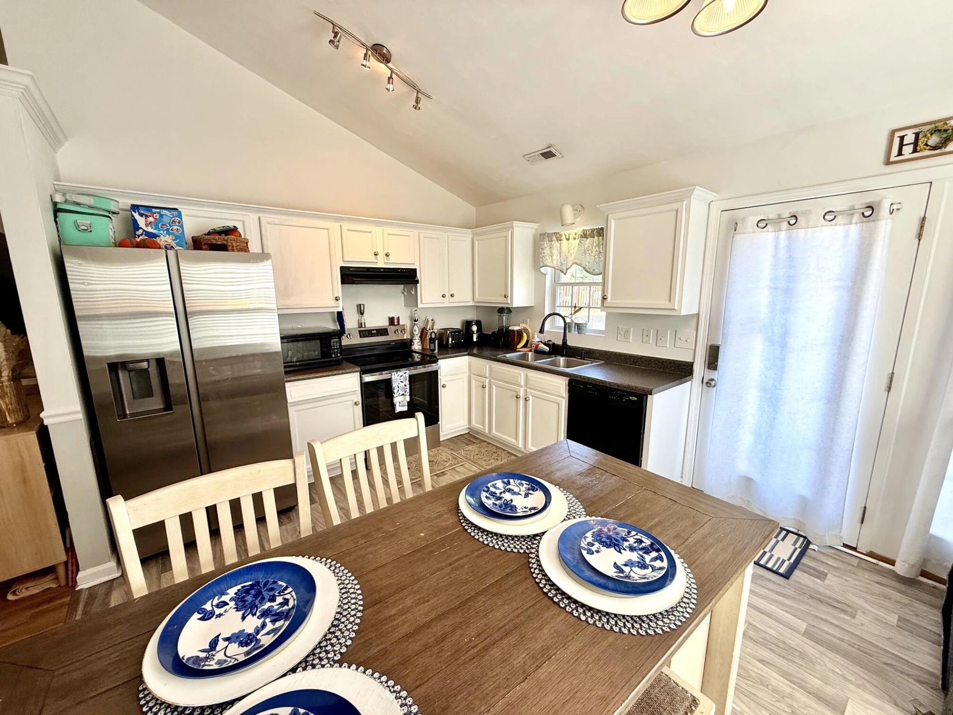 1354 Eastgate AVE NE - Photo 12