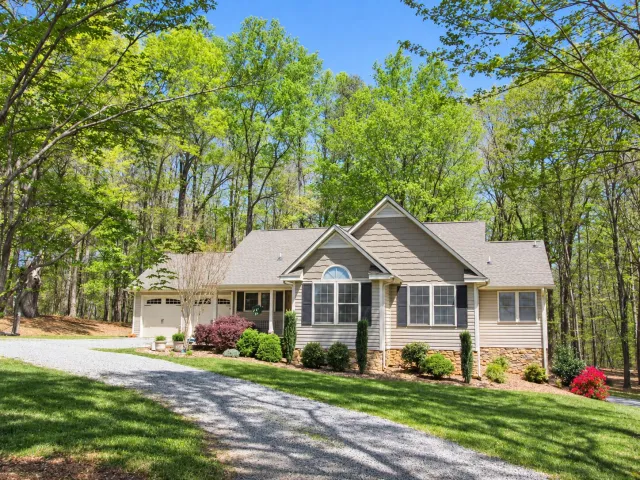 3315 Scruggs RD