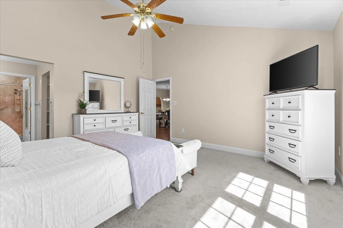 8413 Pine Hill LN - Photo 18
