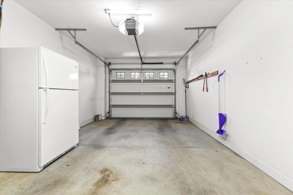 8413 Pine Hill LN - Photo 30