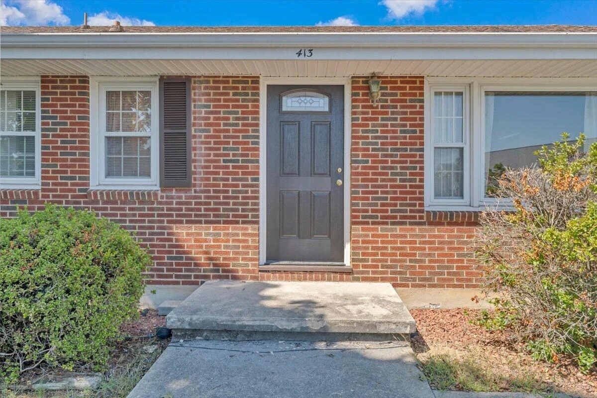 413 Decatur CIR - Photo 3