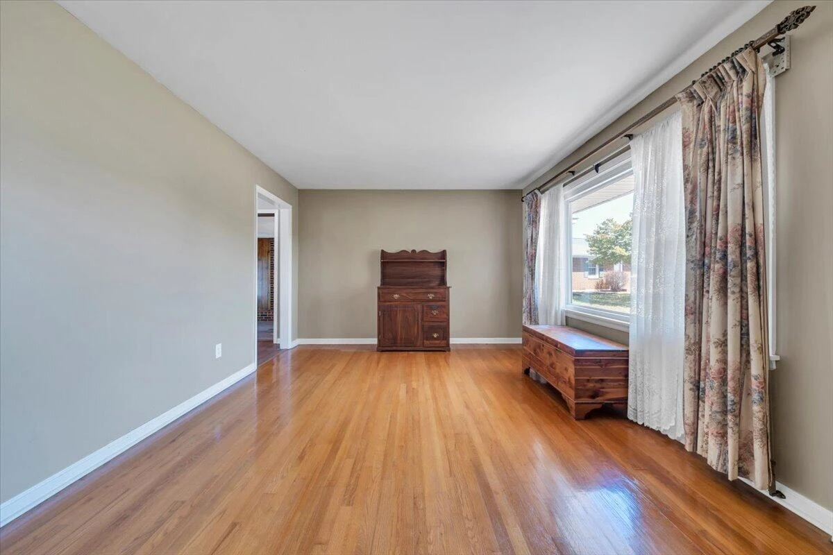 413 Decatur CIR - Photo 5