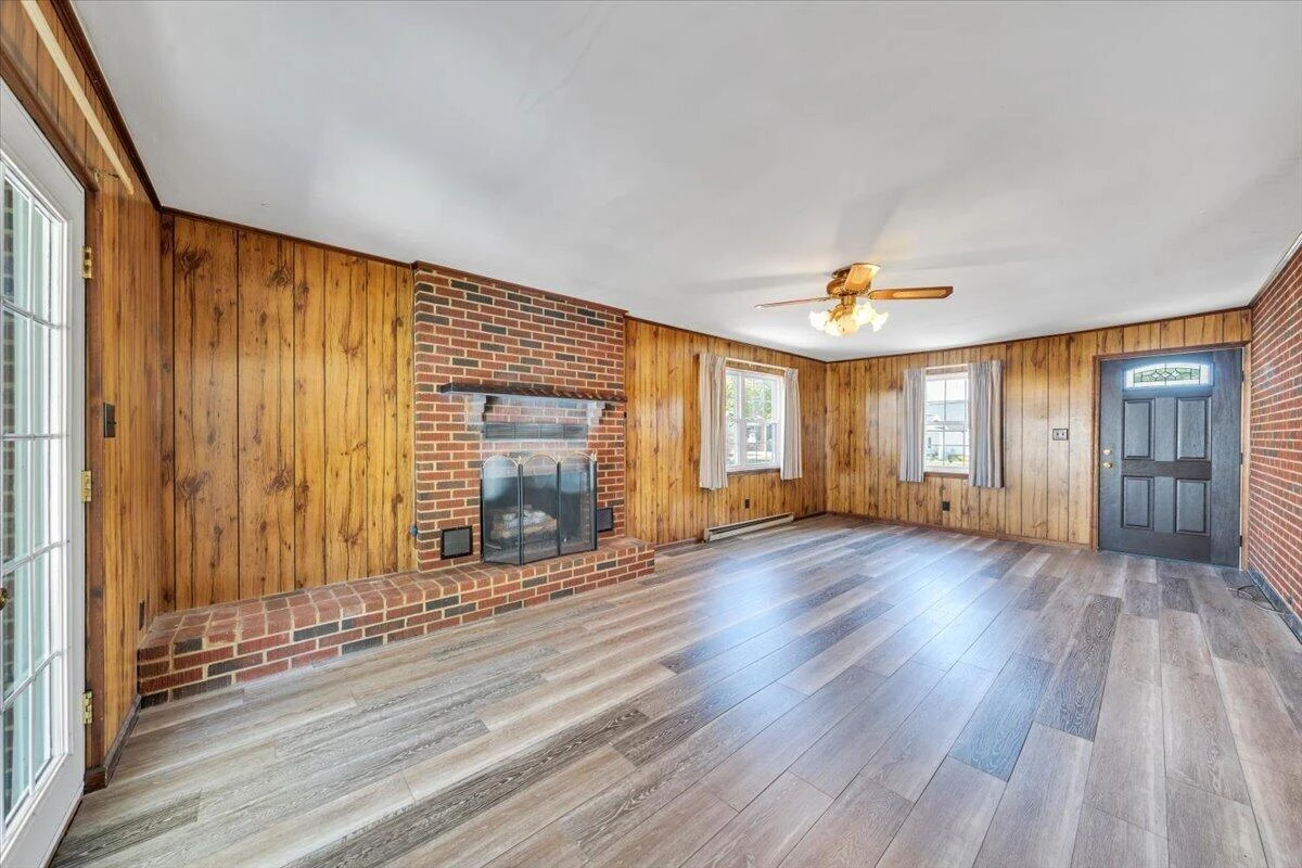 413 Decatur CIR - Photo 15