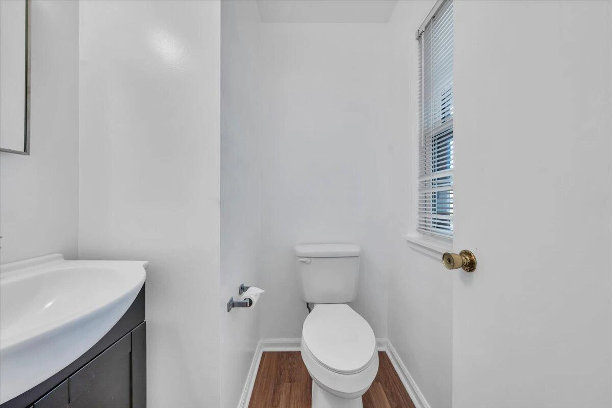 413 Decatur CIR - Photo 18