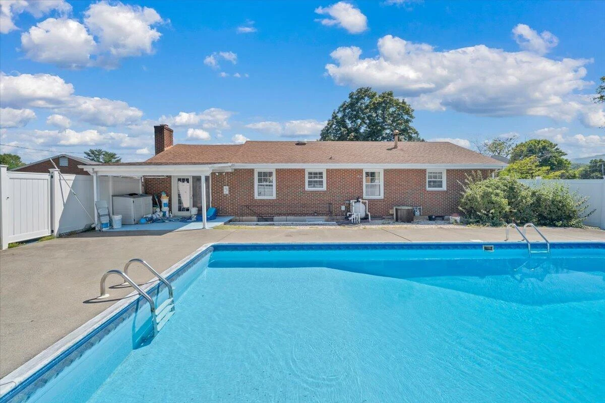 413 Decatur CIR - Photo 33