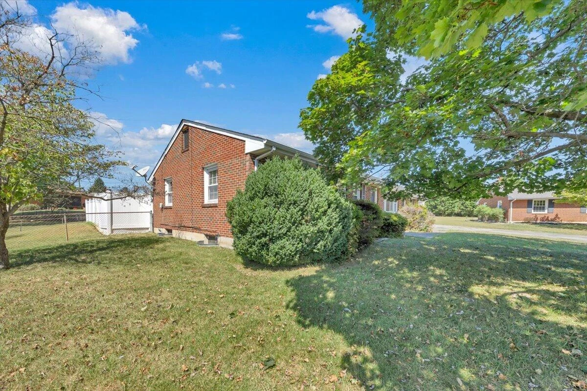 413 Decatur CIR - Photo 35