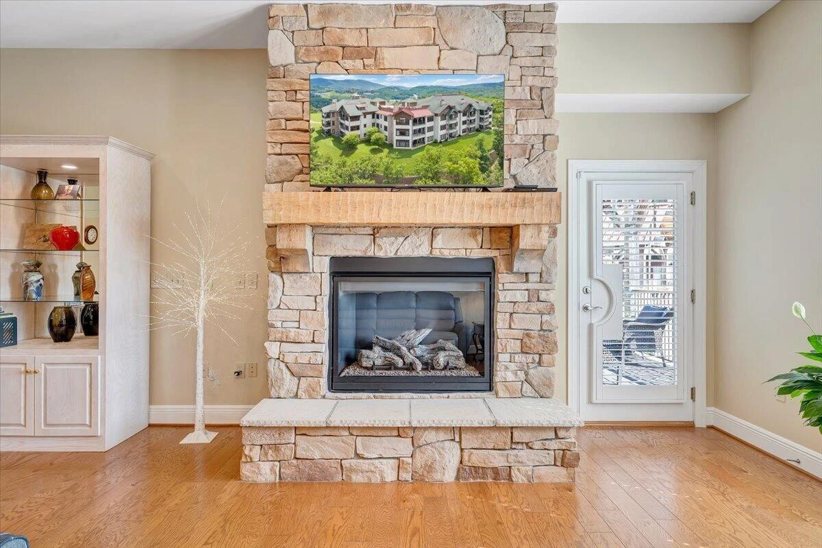 5426 The Peaks DR ## 103 - Photo 6