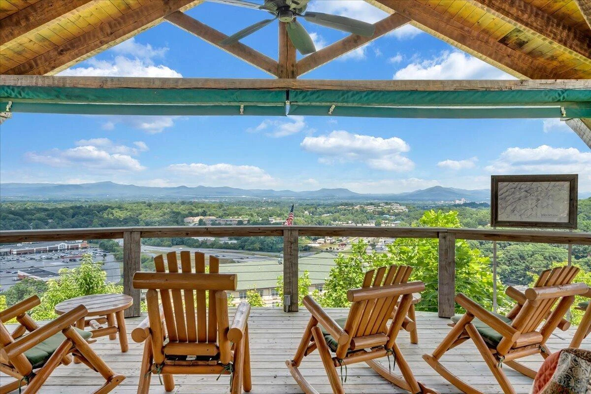 5426 The Peaks DR ## 103 - Photo 35