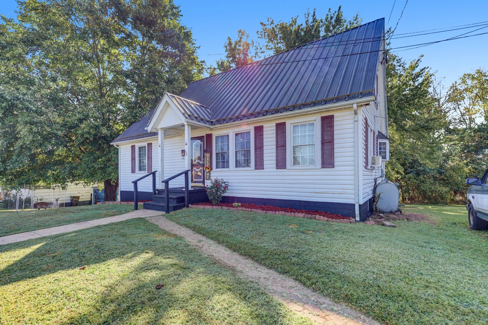 55 Wilson ST - Photo 2