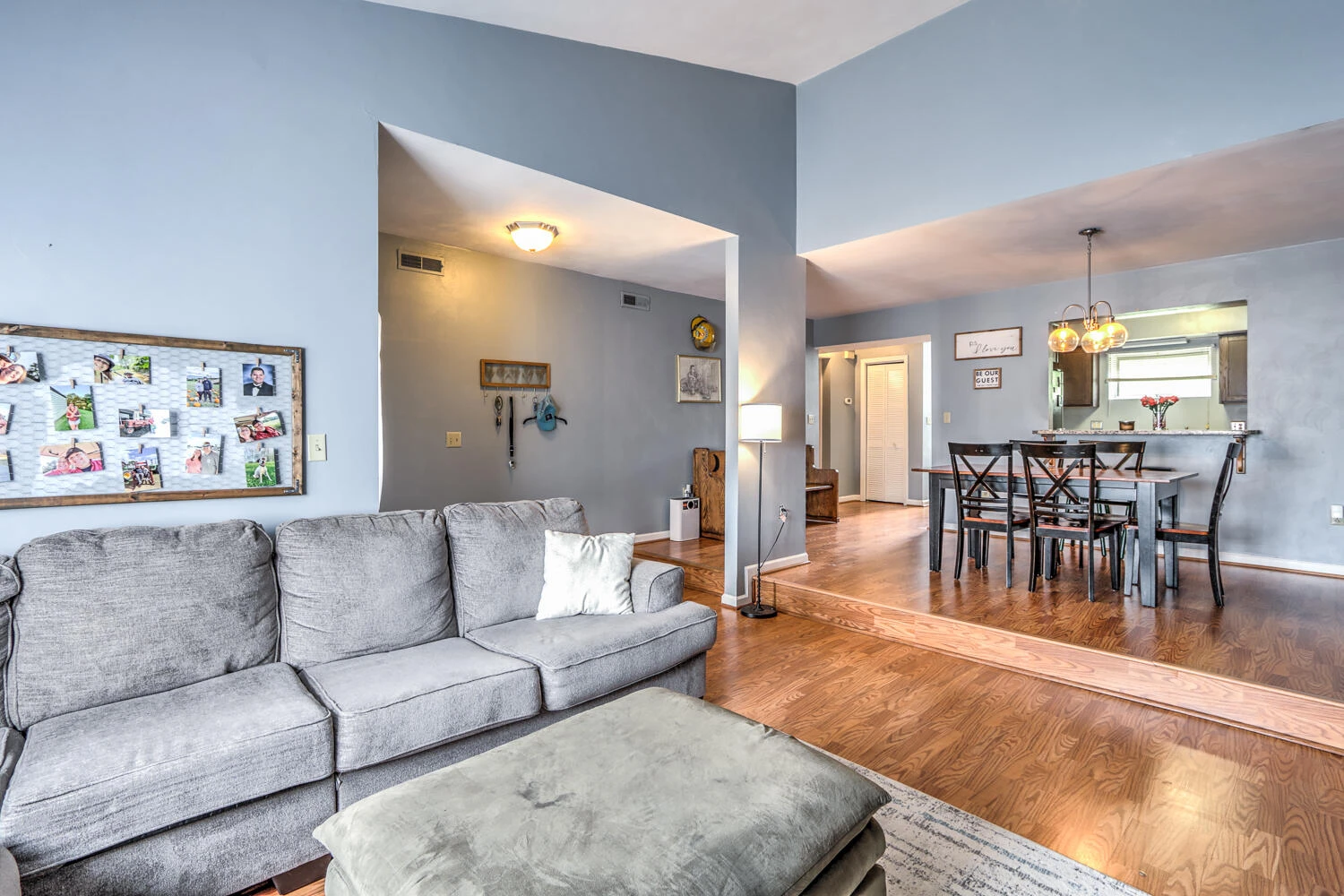 525 Dillon DR - Photo 2