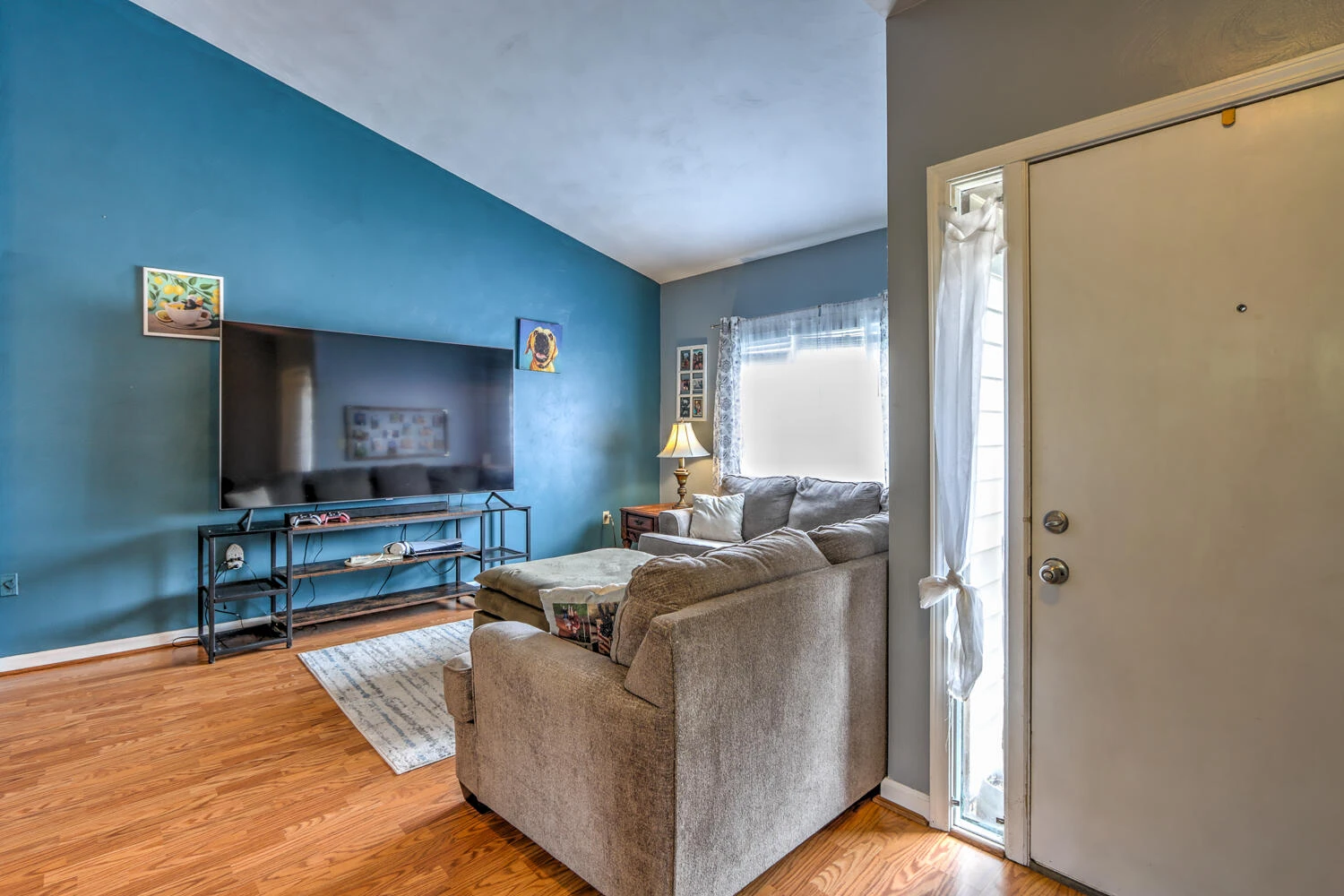 525 Dillon DR - Photo 3