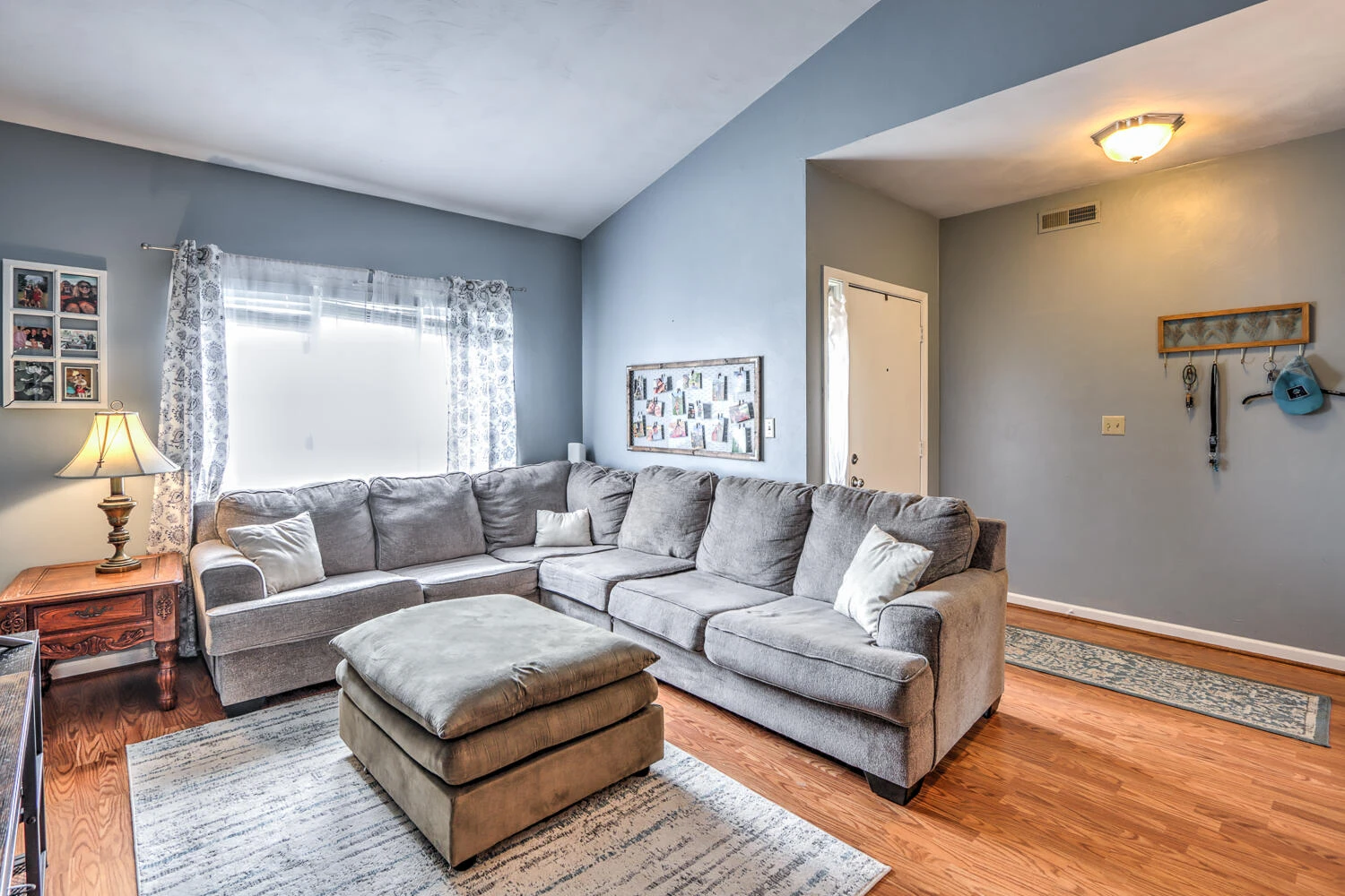 525 Dillon DR - Photo 5