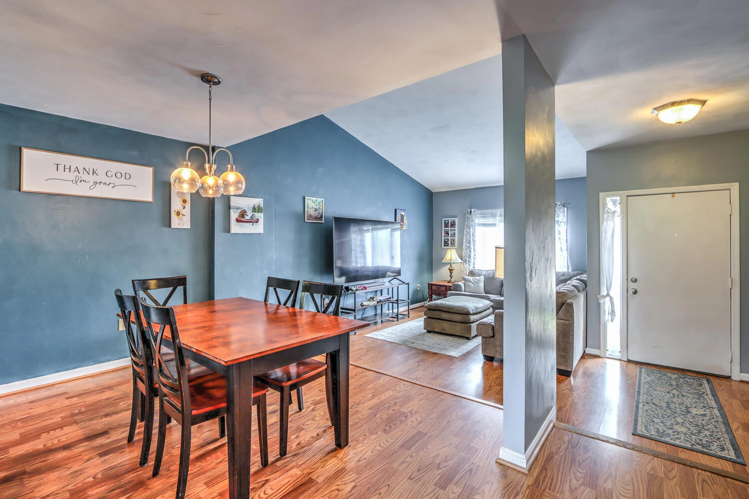 525 Dillon DR - Photo 8
