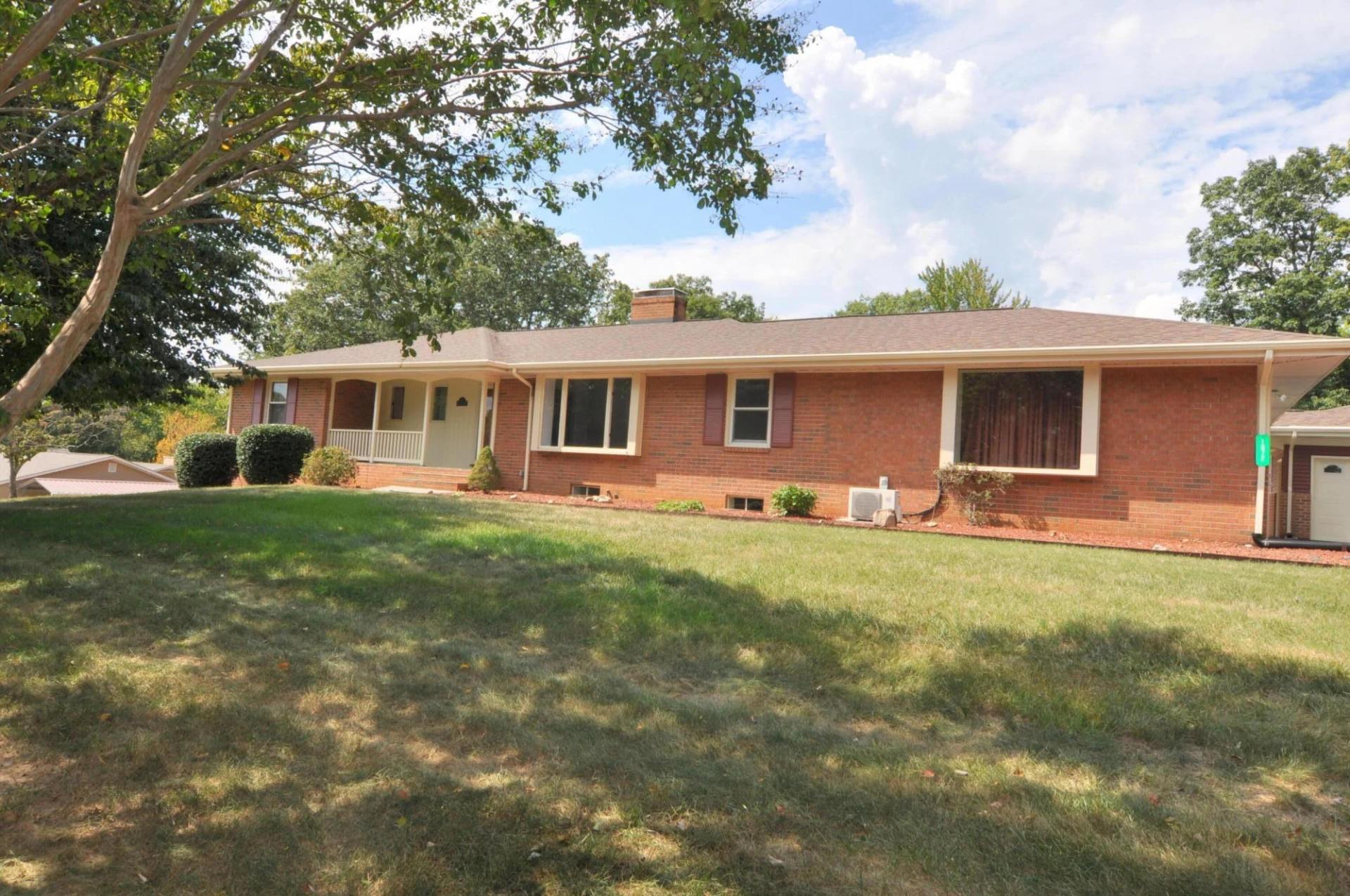1872 Oak DR - Photo 2