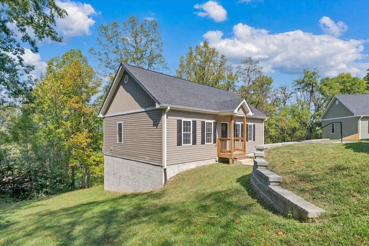 142 Chenault ST - Photo 32