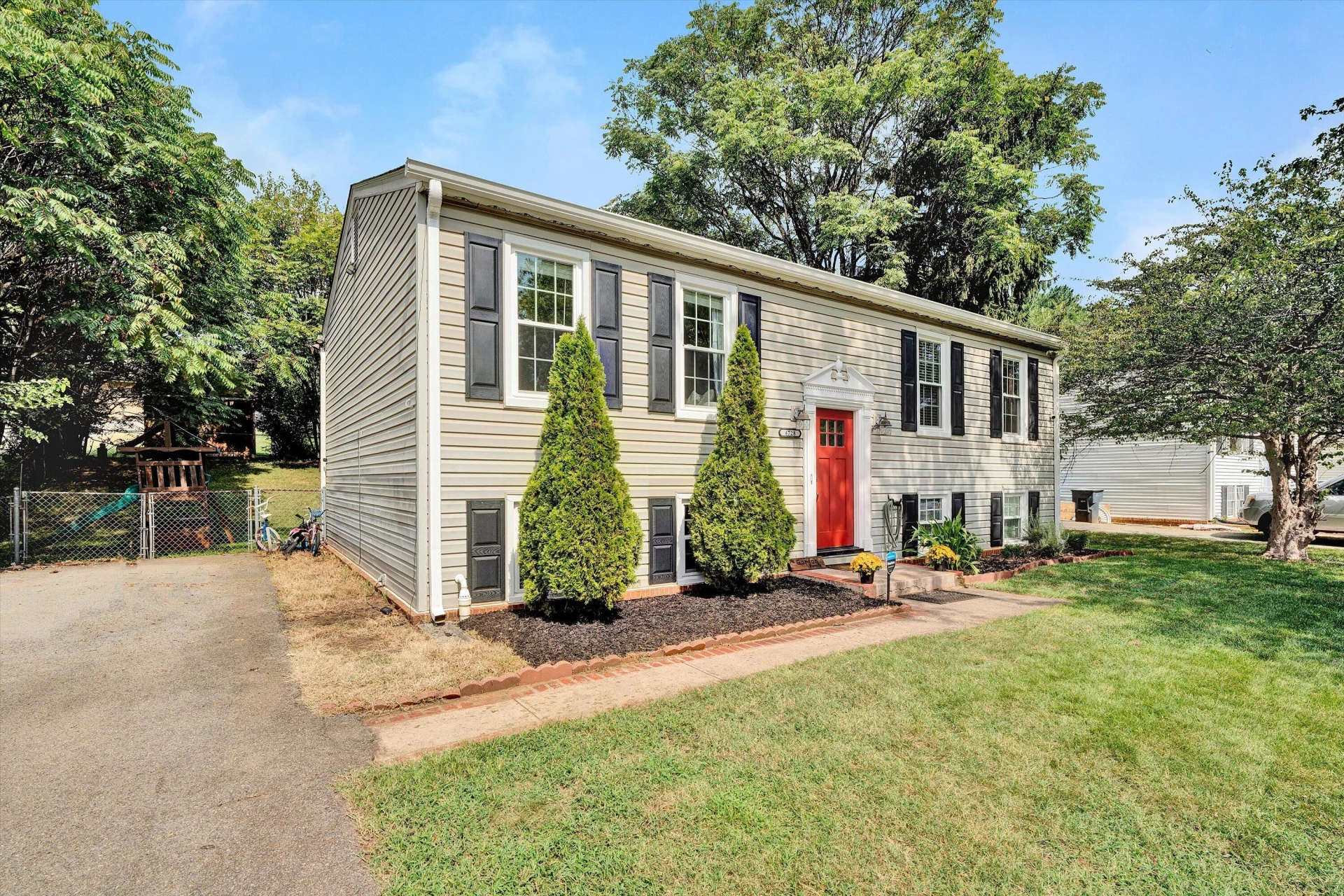 4728 Casper DR NE - Photo 2
